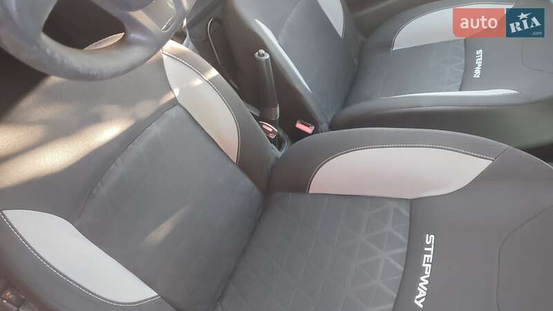Позашляховик / Кросовер Renault Sandero StepWay 2013 в Києві