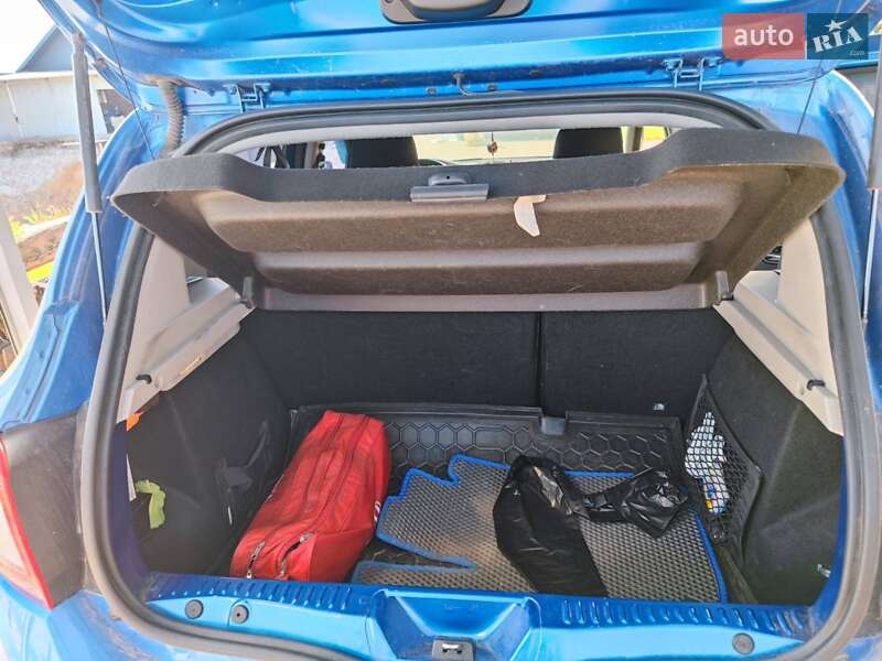 Хетчбек Renault Sandero StepWay 2016 в Києві фото 7 Хетчбек Renault Sandero StepWay 2016 в Києві