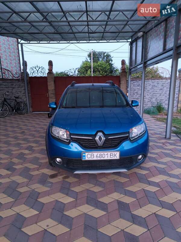 Хетчбек Renault Sandero StepWay 2016 в Києві фото Хетчбек Renault Sandero StepWay 2016 в Києві