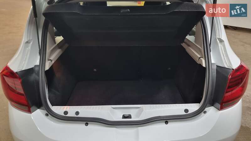 Хэтчбек Renault Sandero StepWay 2021 в Киеве