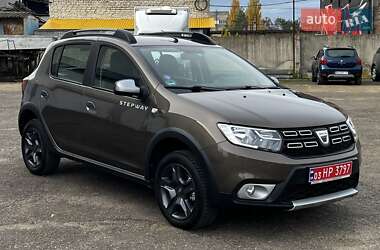 Позашляховик / Кросовер Renault Sandero StepWay 2017 в Дніпрі