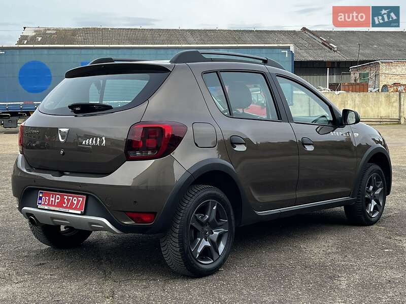 Внедорожник / Кроссовер Renault Sandero StepWay 2017 в Днепре