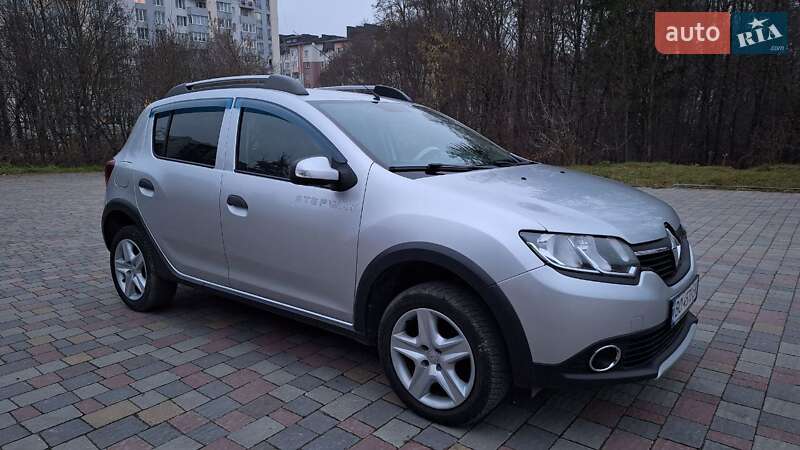 Хэтчбек Renault Sandero StepWay 2016 в Тернополе фото 7 Хэтчбек Renault Sandero StepWay 2016 в Тернополе