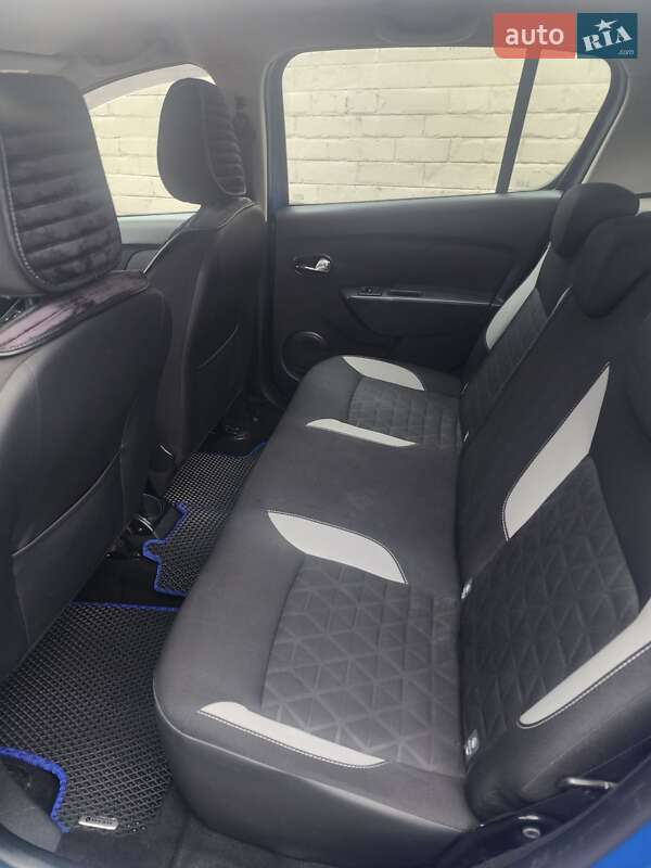 Позашляховик / Кросовер Renault Sandero StepWay 2015 в Харкові фото 5 Позашляховик / Кросовер Renault Sandero StepWay 2015 в Харкові