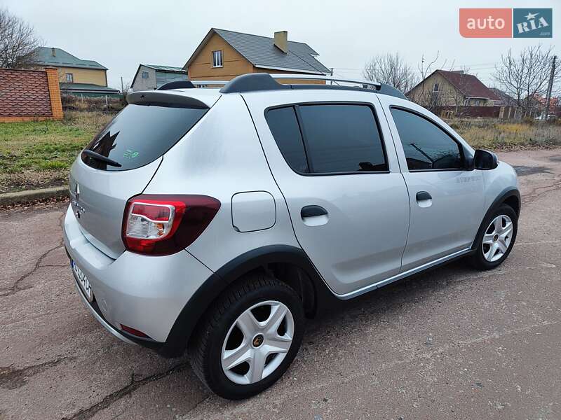 Позашляховик / Кросовер Renault Sandero StepWay 2015 в Кролевці