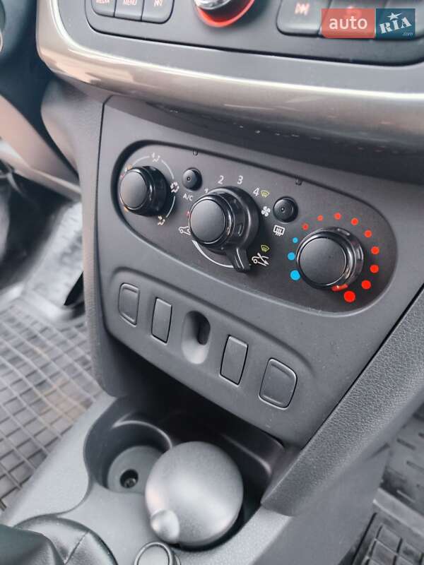 Позашляховик / Кросовер Renault Sandero StepWay 2015 в Кролевці