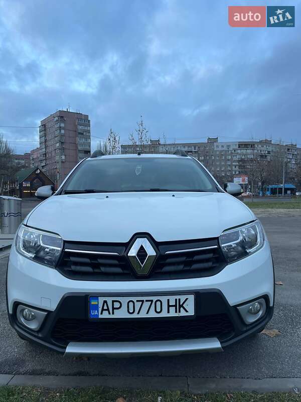 Renault Sandero StepWay 2017 Renault Sandero StepWay 2017