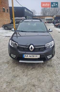 Хэтчбек Renault Sandero StepWay 2018 в Киеве