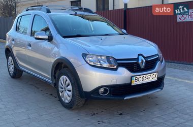 Внедорожник / Кроссовер Renault Sandero StepWay 2015 в Львове