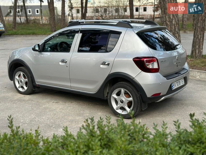 Позашляховик / Кросовер Renault Sandero StepWay 2013 в Нетішині