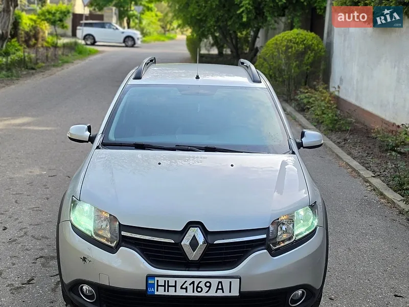 Renault Sandero StepWay 2017 VIN VF1HSRADF59210575 фото оголошення 4 з 38