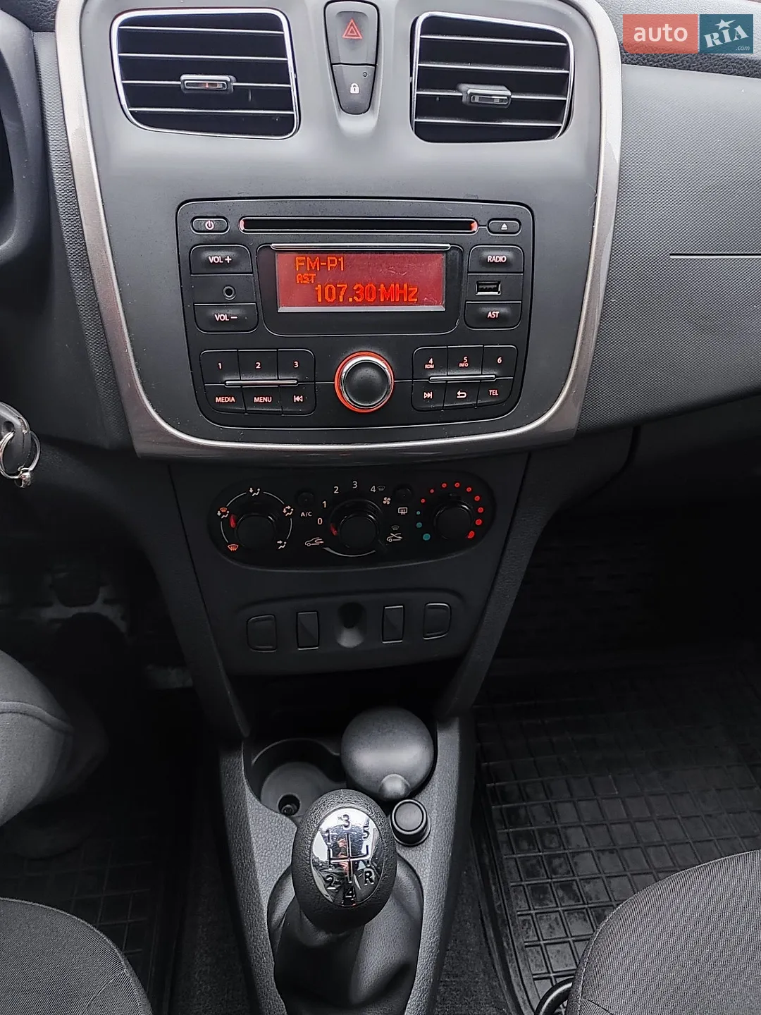 2015 Renault Sandero - мініатюра 11