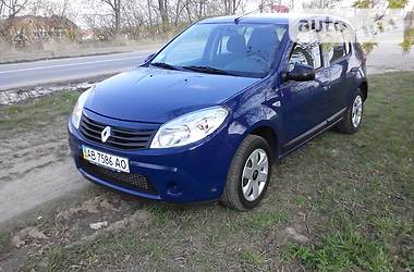 Renault Sandero 2011