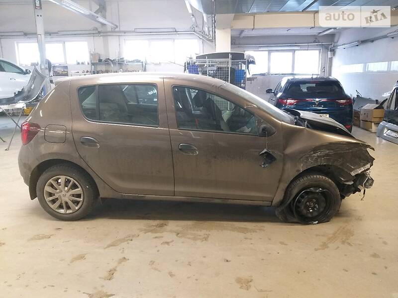 Хетчбек Renault Sandero 2019 в Ужгороді фото 10 Хетчбек Renault Sandero 2019 в Ужгороді