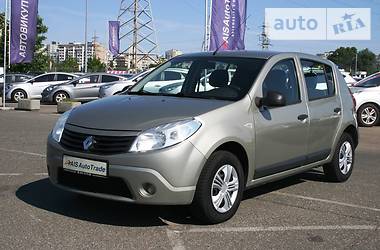 Renault Sandero 2010