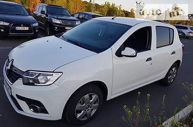 Хэтчбек Renault Sandero 2019 в Киеве