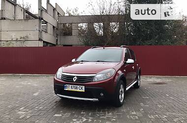 Внедорожник / Кроссовер Renault Sandero 2012 в Херсоне