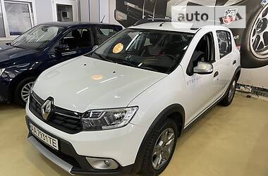 Хэтчбек Renault Sandero 2017 в Киеве
