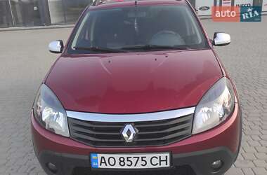 Renault Sandero 2012