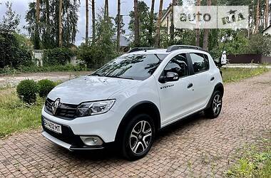 Хэтчбек Renault Sandero 2020 в Киеве