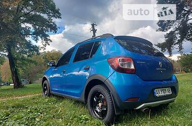 Хетчбек Renault Sandero 2015 в Миргороді