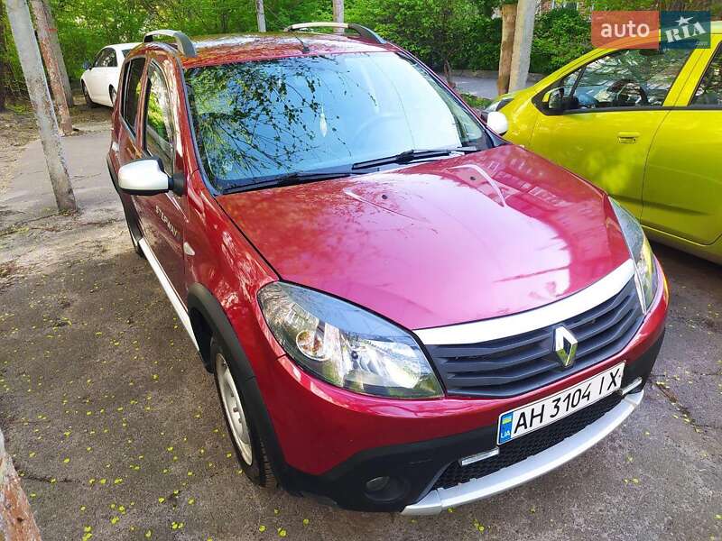 Хетчбек Renault Sandero 2012 в Краматорську