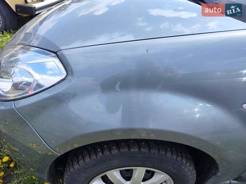 Хетчбек Renault Sandero 2010 в Львові