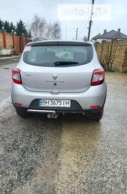 Хэтчбек Renault Sandero 2014 в Одессе