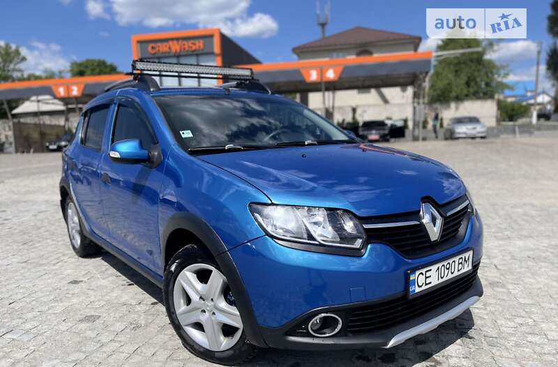 Внедорожник / Кроссовер Renault Sandero 2013 в Черновцах