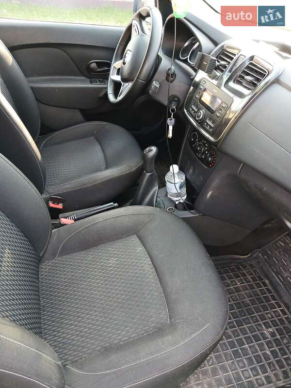 Хэтчбек Renault Sandero 2019 в Березному