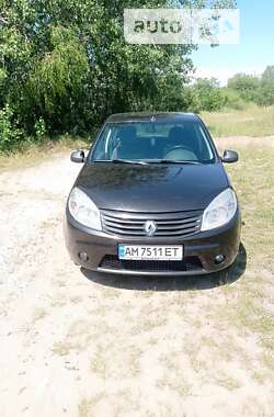 Renault Sandero 2012