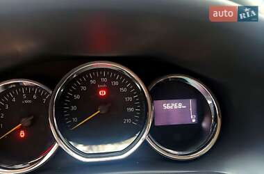Хэтчбек Renault Sandero 2016 в 