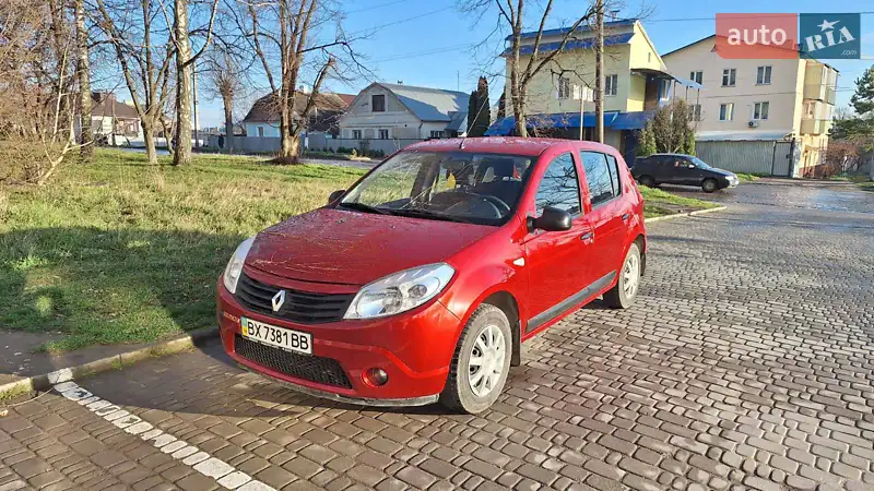 Renault Sandero 2010