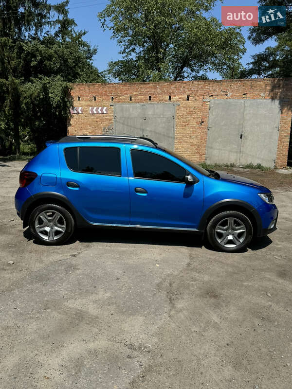 Хетчбек Renault Sandero 2018 в Новомосковську