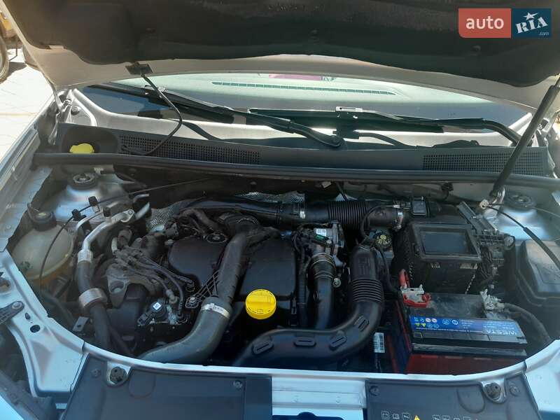 Хэтчбек Renault Sandero 2017 в Покровском