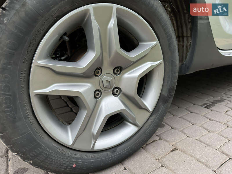 Хэтчбек Renault Sandero 2021 в Львове
