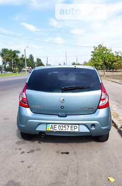 Хетчбек Renault Sandero 2011 в Дніпрі