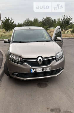 Renault Sandero 2013