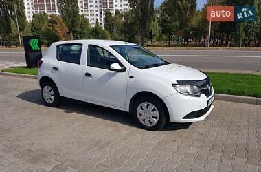 Renault Sandero 2014