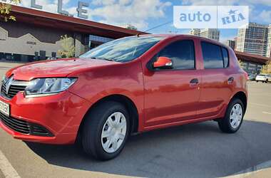 Хэтчбек Renault Sandero 2013 в Киеве