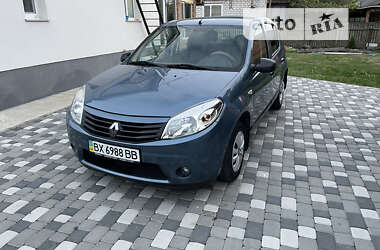 Renault Sandero 2010