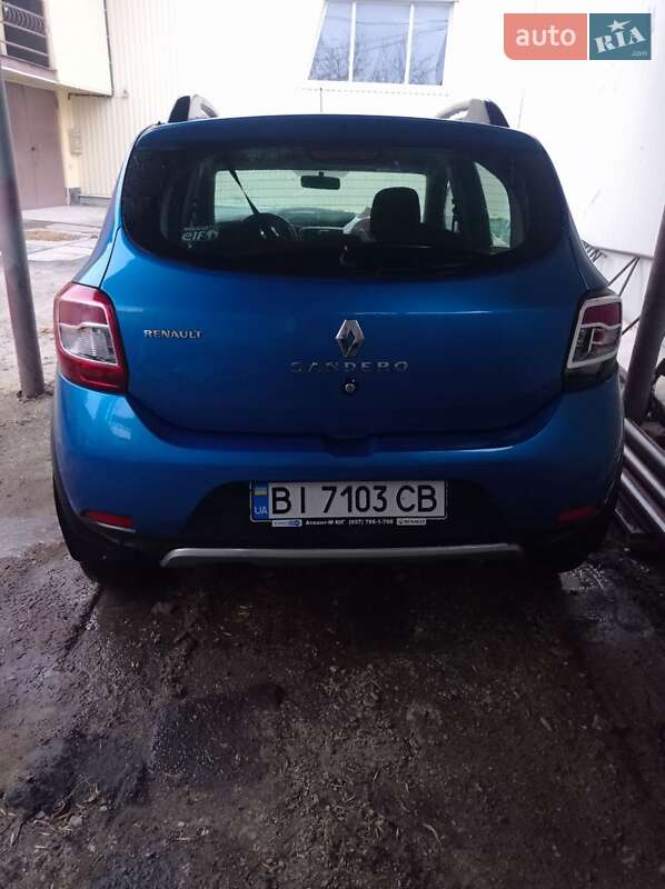 Хетчбек Renault Sandero 2014 в Полтаві