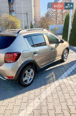 Хетчбек Renault Sandero 2020 в 