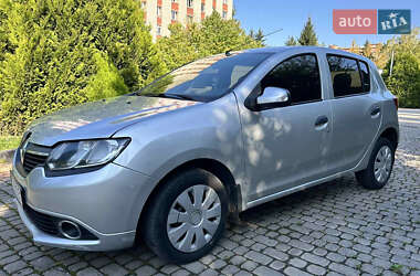 Хэтчбек Renault Sandero 2013 в Львове