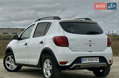 Хетчбек Renault Sandero 2018 в 