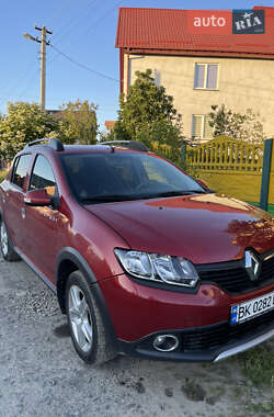 Хэтчбек Renault Sandero 2014 в Ровно