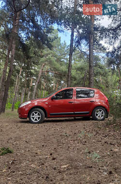 Хетчбек Renault Sandero 2010 в Києві