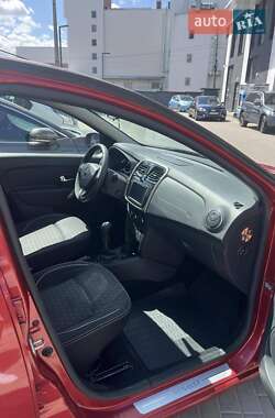 Хэтчбек Renault Sandero 2013 в Житомире