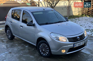 Хетчбек Renault Sandero 2010 в Івано-Франківську