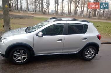 Хэтчбек Renault Sandero 2021 в 